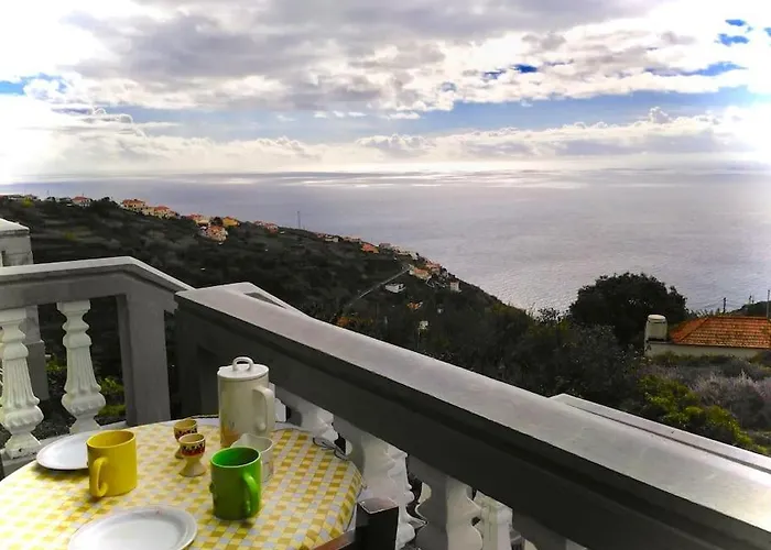 Casa Menezes Sunrise And Sunset Every Day * Calheta (Madeira)