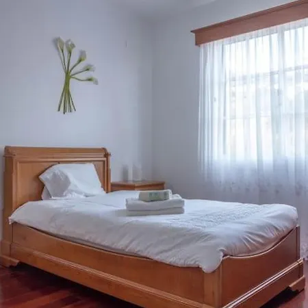 Casa Menezes Sunrise And Sunset Every Day Holiday home Calheta (Madeira)