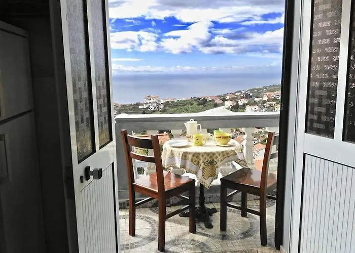 Dom wakacyjny Casa Menezes Sunrise And Sunset Every Day