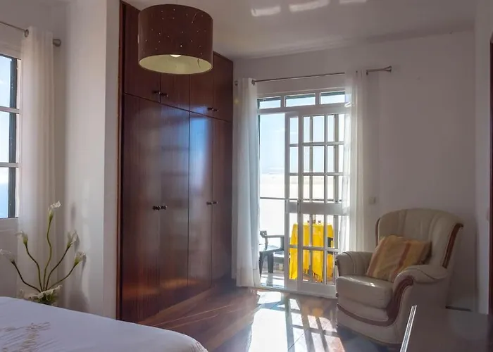 Dom wakacyjny Casa Menezes Sunrise And Sunset Every Day Calheta (Madeira)